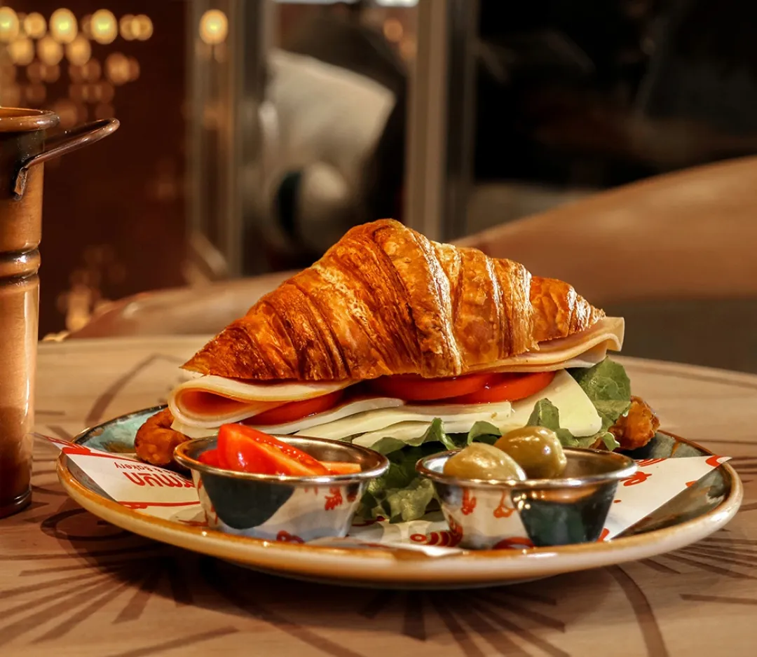 Jambonlu Kruvasan Sandviç