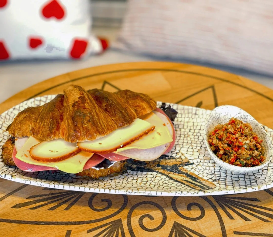 Şarküteri Kruvasan